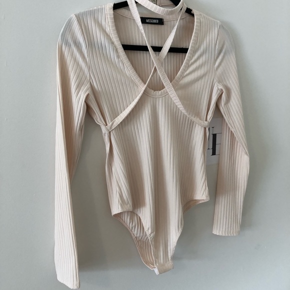 MISSGUIDED Nude Bodysuit - Picture 3 of 5